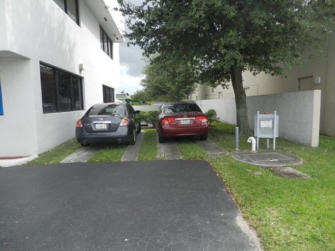More Photos Of 8100 W Flagler St, Miami Loft Creative Space For Lease