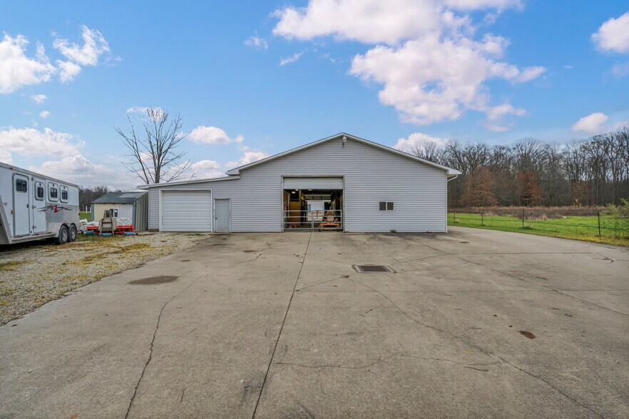 More Photos Of 16449 S Boone Rd, Columbia Station Specialty For Sale