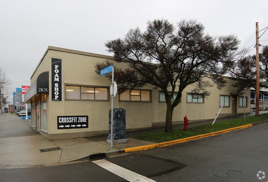 More Photos Of 2103-2111 Douglas St, Victoria Freestanding For Lease