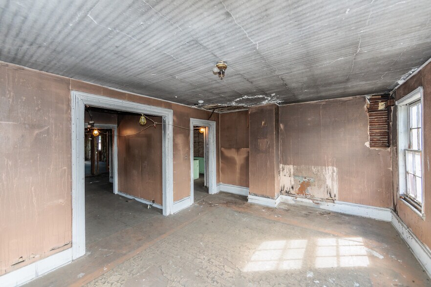 More Photos Of 4134-4136 Lorain Ave, Cleveland Storefront Retail Residential For Sale