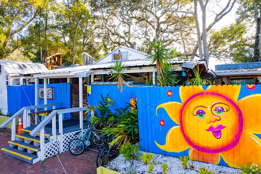 More Photos Of 3109 N Ola Ave, Tampa Hospitality For Sale