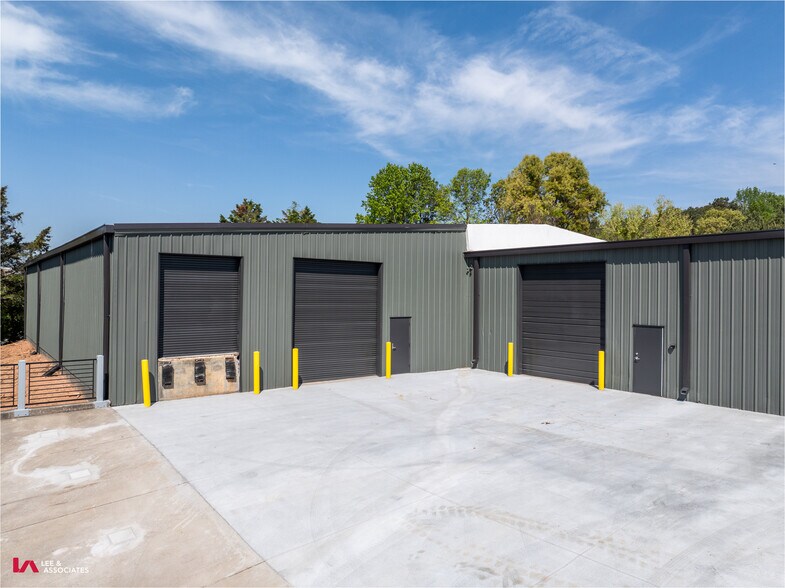 More Photos Of 1500 Union Hill Rd, Alpharetta Manufacturing For Lease