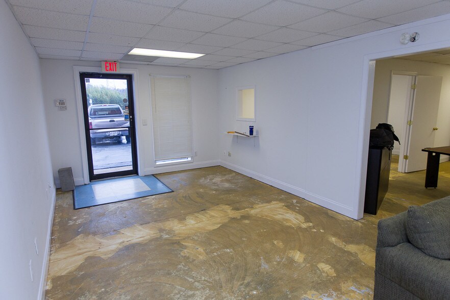 More Photos Of 3781 Lawrenceville Hwy, Tucker General Retail For Sale