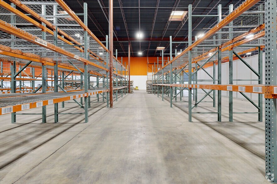 More Photos Of 4800 Dahlia St, Denver Warehouse For Lease