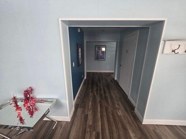 More Photos Of 1451 E Market St, Warren Medical For Sale