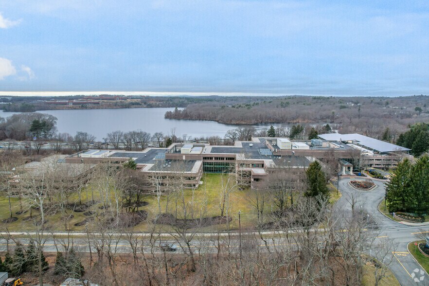 More Photos Of 404 Wyman St, Waltham Office For Lease