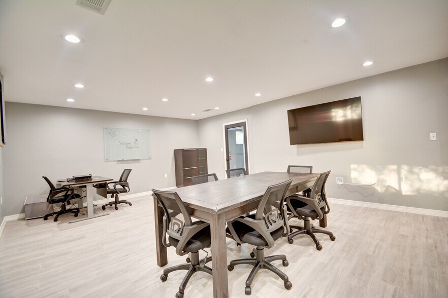 More Photos Of 26615 Oak Ridge Dr, The Woodlands Office For Lease