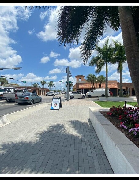 More Photos Of 4 N Krome Ave, Homestead Storefront Retail Office For Lease