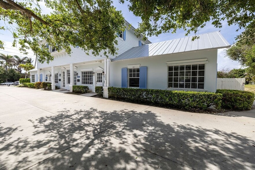 More Photos Of 3509 Ocean Dr, Vero Beach Office Residential For Sale