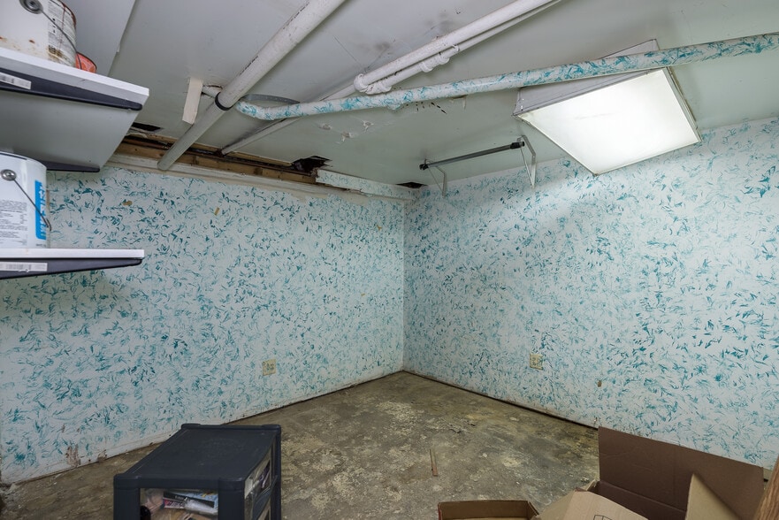 More Photos Of 380-384 Bloomfield Ave, Caldwell Storefront For Sale
