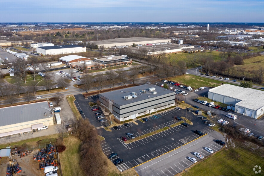 More Photos Of 2008 Mercer Rd, Lexington Office For Lease