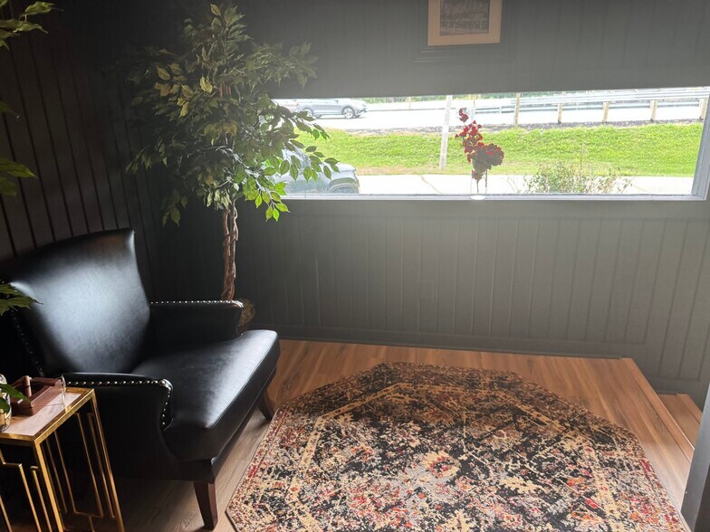 More Photos Of 32400 Geneva Rd, Salem General Retail For Sale