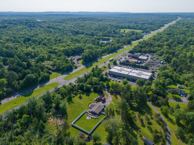 More Photos Of 417 Mountain Rd, Lebanon Specialty For Sale