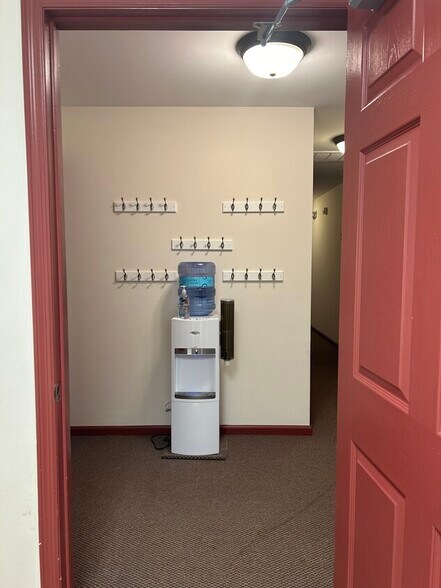 More Photos Of 85 Hopper Ave, Waldwick Medical For Lease