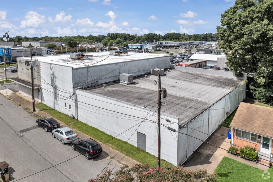 More Photos Of 6542 E Virginia Beach Blvd, Norfolk Freestanding For Lease