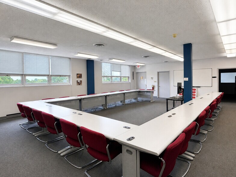 More Photos Of 3245 Hampton Ave, Saint Louis Office For Sale