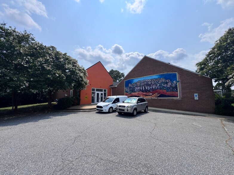 Primary Photo Of 1031 Highland Ave, Winston-Salem Lodge Meeting Hall For Sale