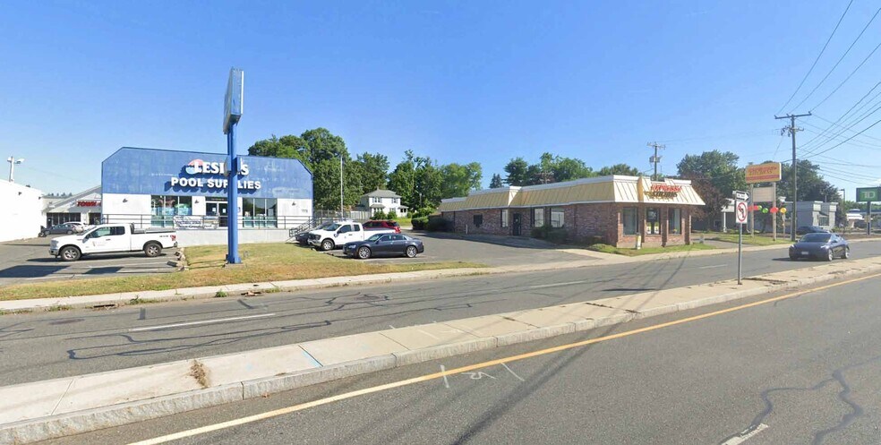 More Photos Of 1780 Boston Rd, Springfield Fast Food For Lease