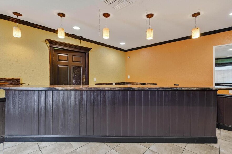 More Photos Of 102 Phillips Dairy Rd, Palatka Restaurant For Sale