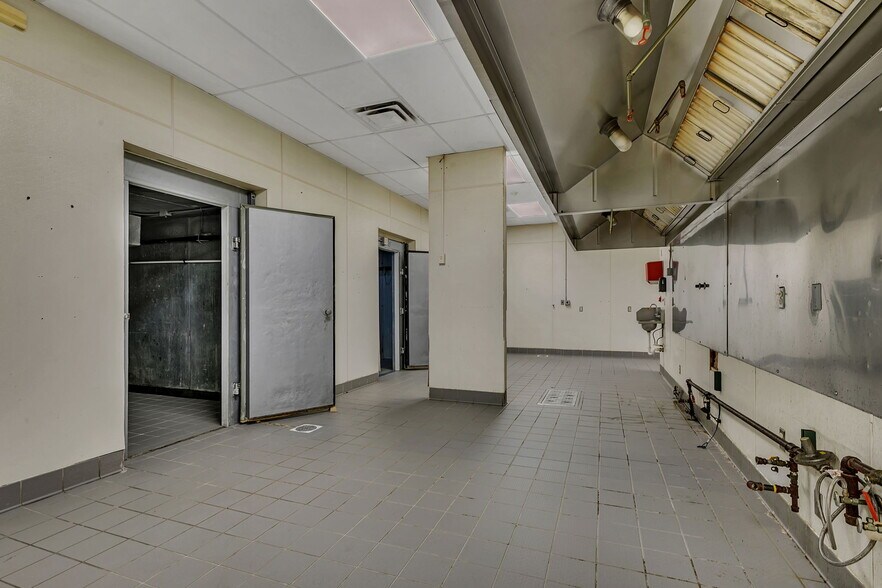 More Photos Of 14860 165th Ave, Becker Restaurant For Sale