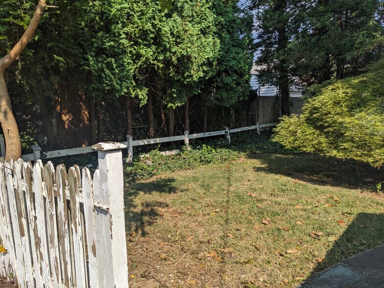 More Photos Of 1000 Old York Rd, Abington Office Residential For Sale