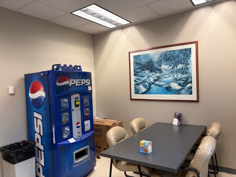 More Photos Of 2470 Flowood Dr, Flowood Medical For Lease