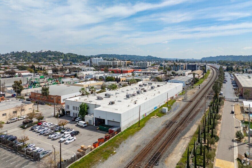More Photos Of 1225-1265 Los Angeles St, Glendale Warehouse For Sale
