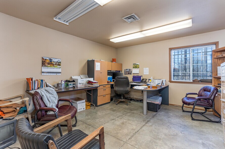 More Photos Of 2105 Terrace Heights Dr, Yakima Industrial For Sale