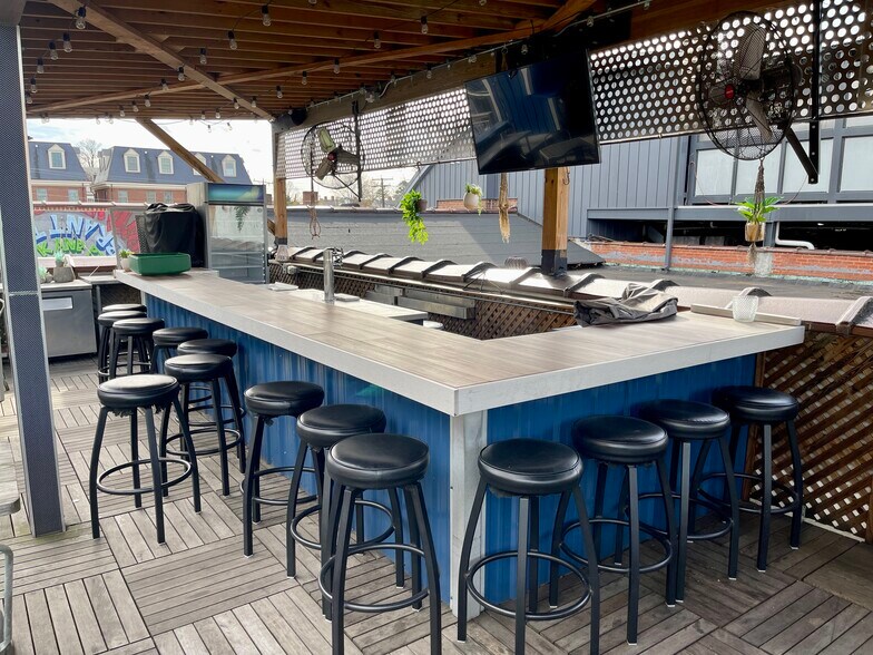 More Photos Of 314 William St, Fredericksburg Storefront For Lease