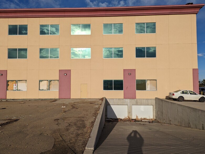 More Photos Of 2134 Premier Way, Sherwood Park Office For Sale