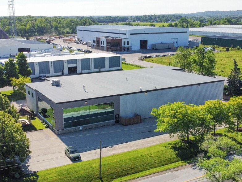More Photos Of 4800 Hinan Dr, Beamsville Warehouse For Sale