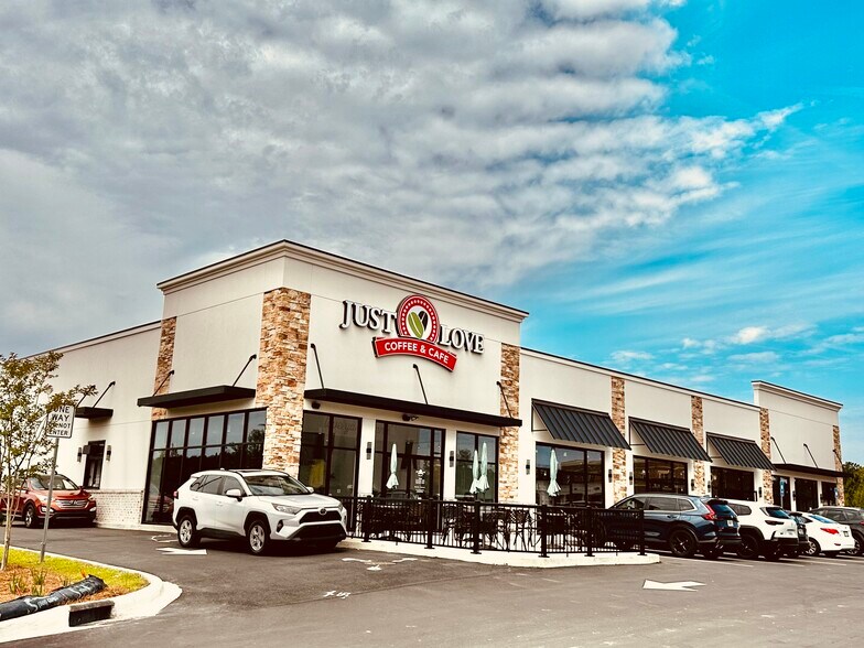 More Photos Of 608 Towne Park Loop, Rincon Restaurant For Lease