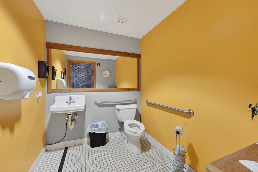 More Photos Of 510 College Ave, Racine Storefront Retail Office For Sale