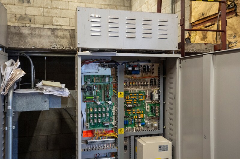 More Photos Of 333 Waller Ave, Lexington Medical For Sale