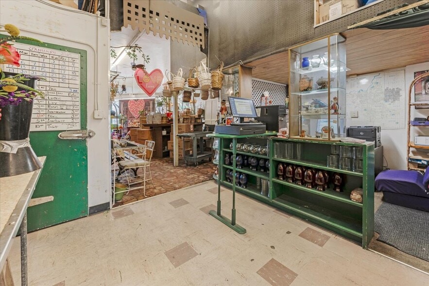 More Photos Of 1405-1415 N Van Ness Ave, Fresno Storefront For Sale