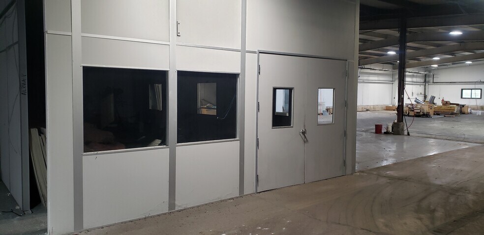 More Photos Of 2190 Montmorenci Rd, Ridgway Warehouse For Lease