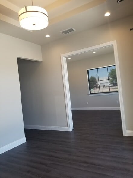 More Photos Of 3951 Alma Rd, McKinney Office For Sale