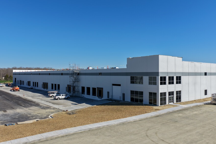 More Photos Of 5672 Millstream Rd, Whitsett Warehouse For Lease