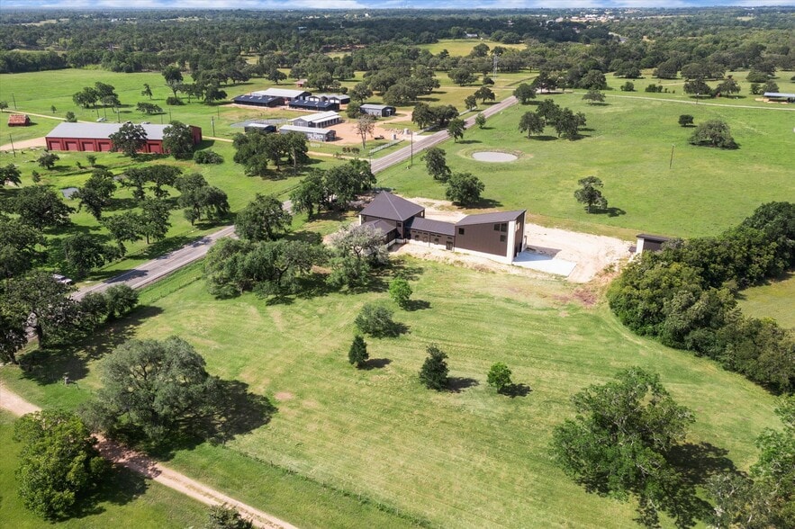 More Photos Of 1286 State Hwy 237 Hwy, Round Top Flex For Sale
