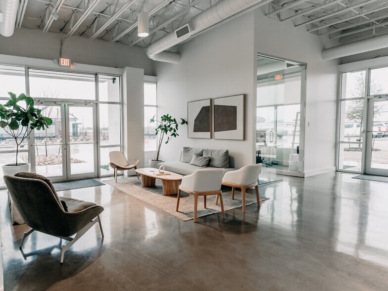More Photos Of 9555 Harmon Rd, Fort Worth Office For Lease