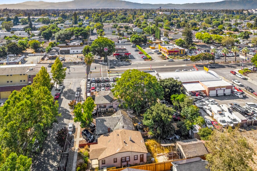 More Photos Of 1555 W San Carlos St, San Jose Auto Dealership For Sale