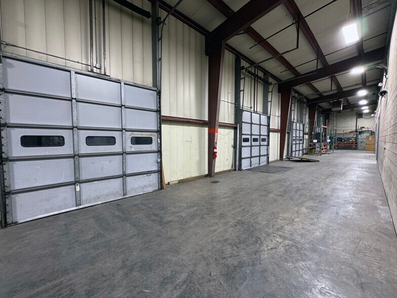 More Photos Of 61 W 2nd St, Wind Gap Warehouse For Lease