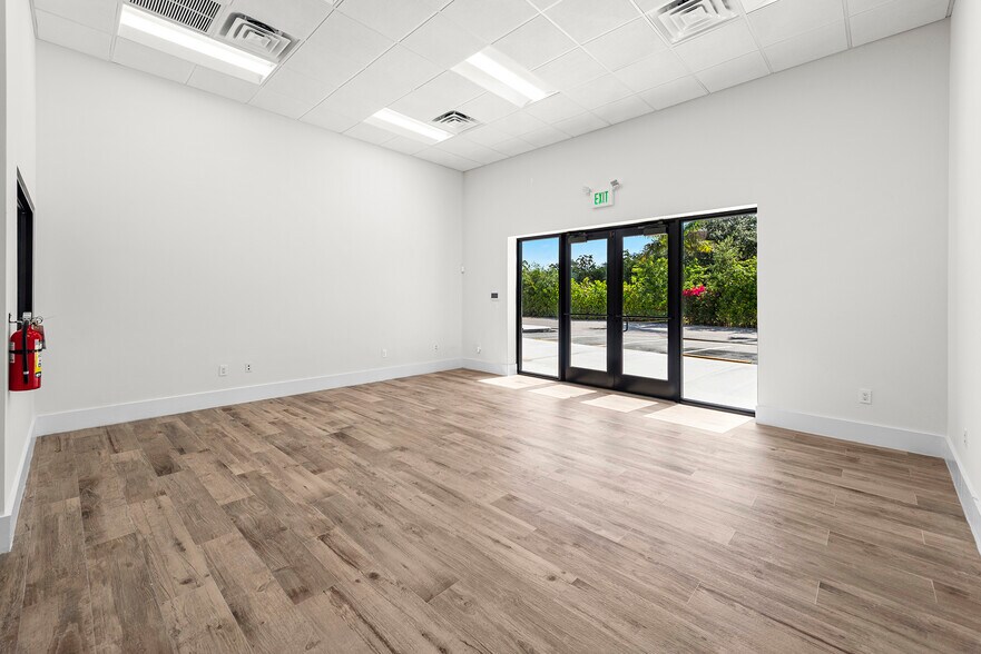 More Photos Of 1930 N 30th Rd, Hollywood Office Residential For Lease