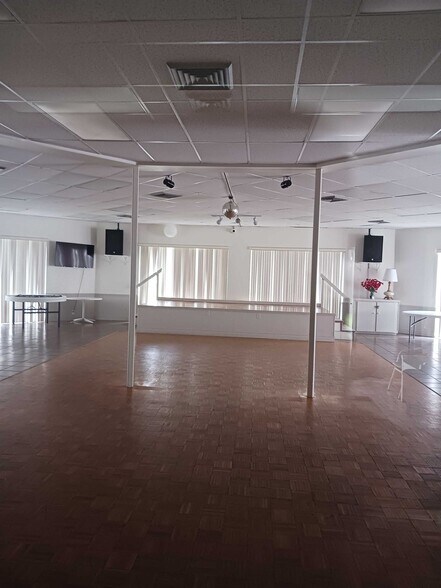 More Photos Of 3051 NW 48th Ave, Lauderdale Lakes Apartments For Sale