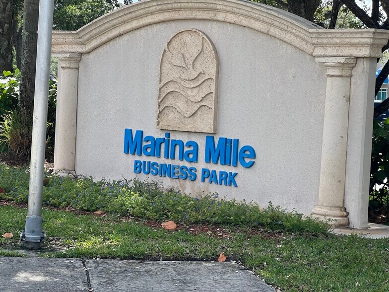 More Photos Of 2830 W State Road 84, Fort Lauderdale Flex For Sale
