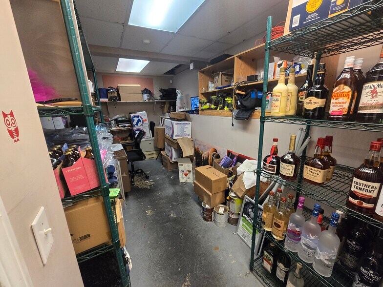 More Photos Of 48 School St, Lincoln Restaurant For Sale