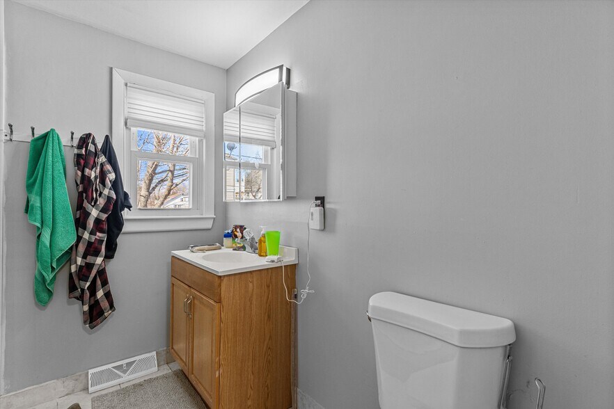 More Photos Of 82 Beach Rd, Salisbury Hospitality For Sale