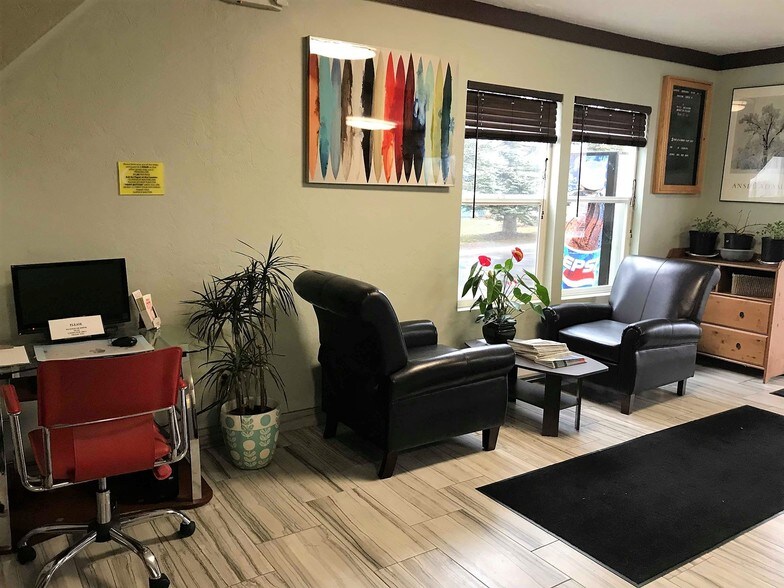 More Photos Of 2943 Northview Cir, Shelton Hotel For Sale