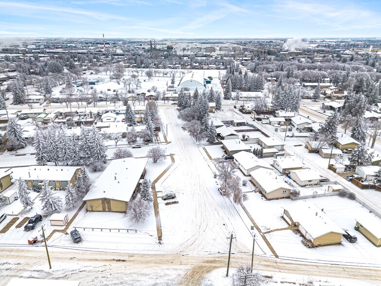 More Photos Of 4504 56A Av, Lloydminster Apartments For Sale