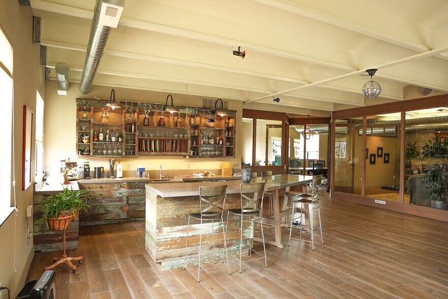 More Photos Of 1676-1690 Shattuck Ave, Berkeley Storefront Retail Office For Sale